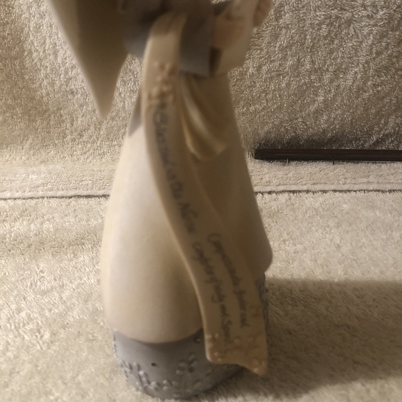 COPY - Angle nurse with clipb0ard - Picture 3 of 6